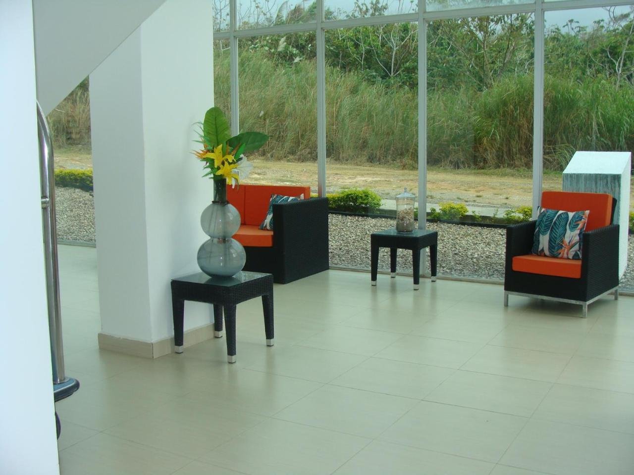Apartamento En Balabeach Maria Chiquita In Front Of The Beach 2Hab Colon Luaran gambar